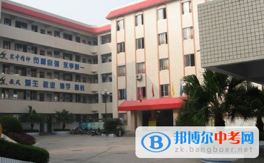 四川省安岳中學(xué)2022年學(xué)費、收費多少