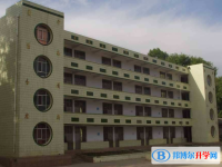 四川拖覺中學(xué)2025年招生辦聯(lián)系電話