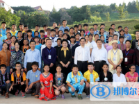 西雙版納州民族中學(xué)2025年報(bào)名條件、招生要求、招生對象