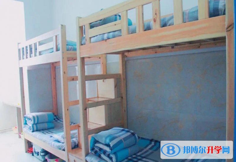 劍閣縣開(kāi)封中學(xué)2021年宿舍條件