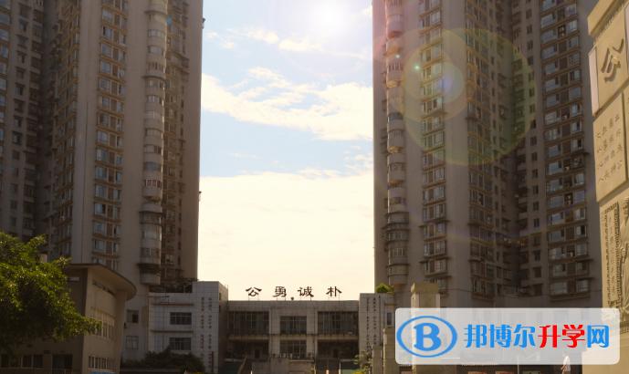 四川省宜賓市第一中學校2021年招生計劃