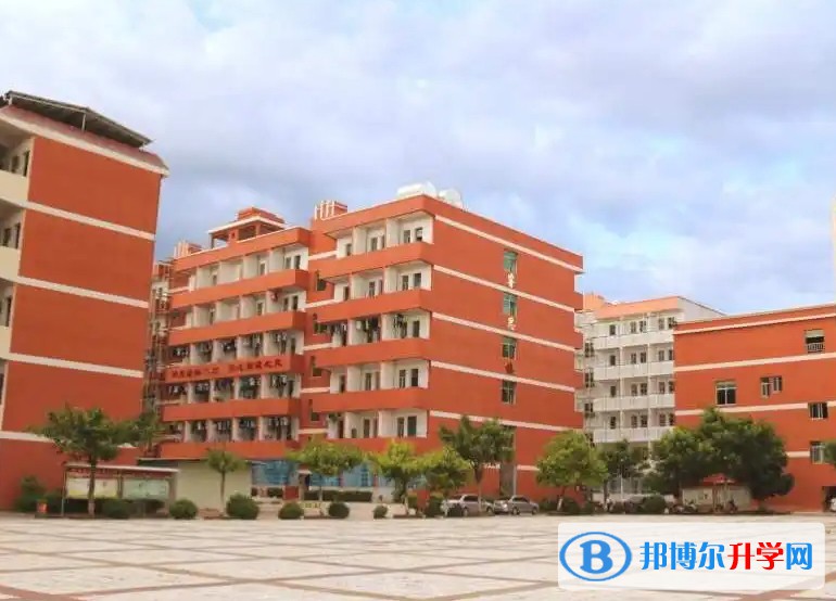 2024唐山市第五中學多少錢(學費明細)
