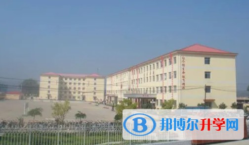 青龍滿族自治縣滿族中學(xué)地址，乘車路線