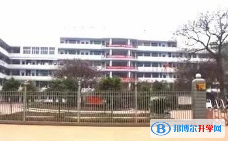 三岔湖高中地址，乘車路線